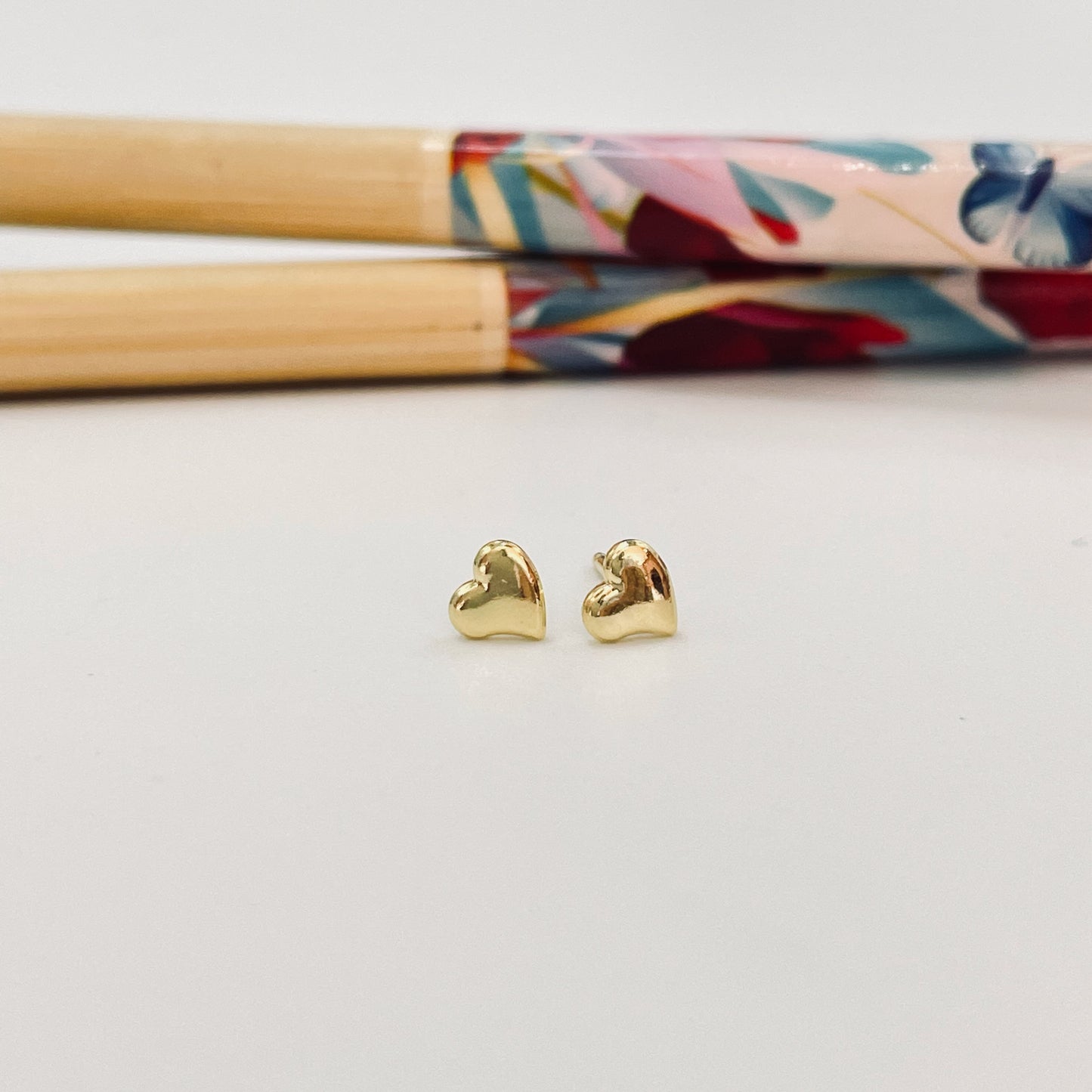 XO359 Aro Mini Corazón Ladeado 5 mm Aro Baño Oro Aros Bañados hecho de Bronce Bañado en Oro 18K Joyas Bañadas en Oro