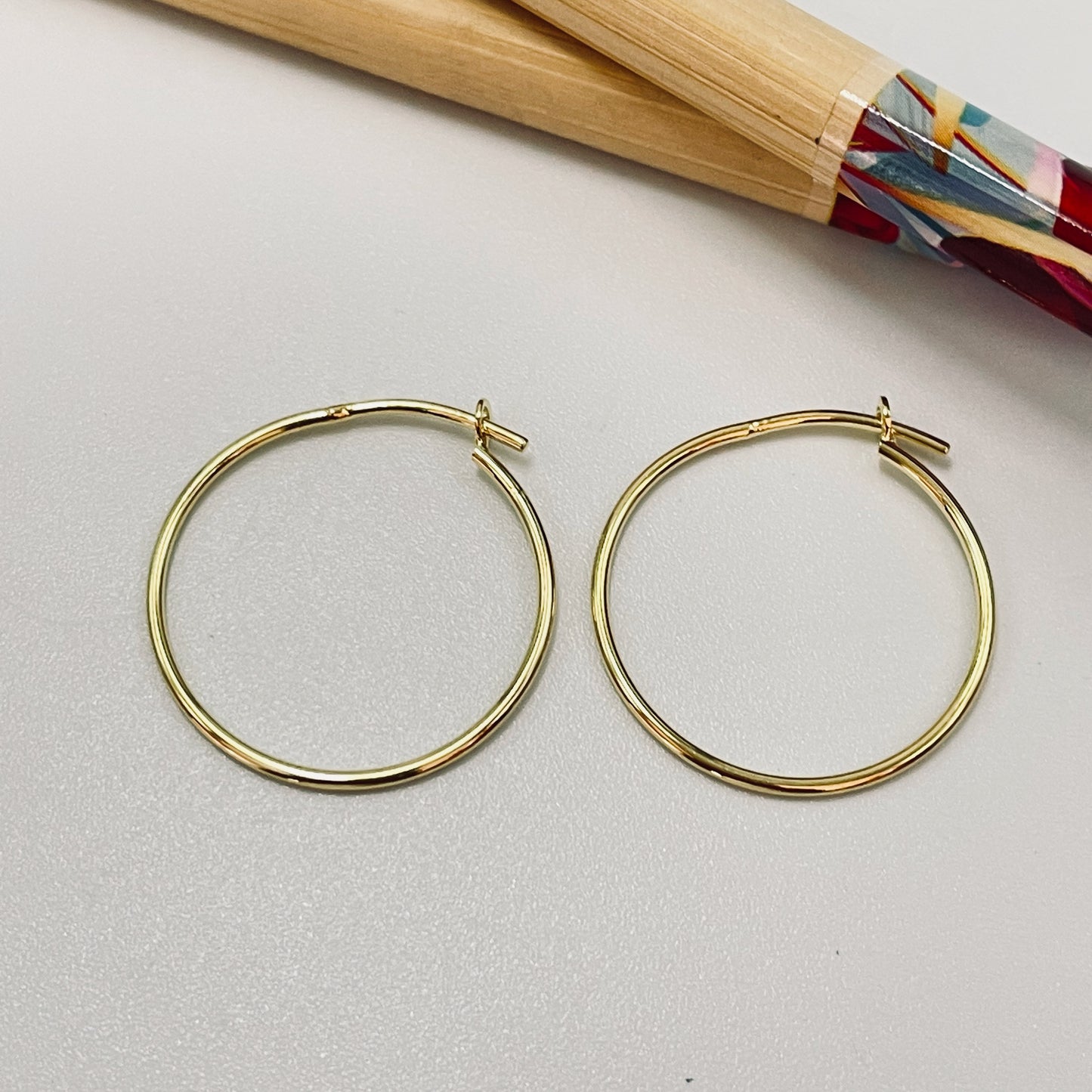 XO373 Aro Argolla para pasar 20 mm Espesor 1 mm Aro Baño Oro Aros Bañados hecho de Bronce Bañado en Oro 18K Joyas Bañadas en Oro