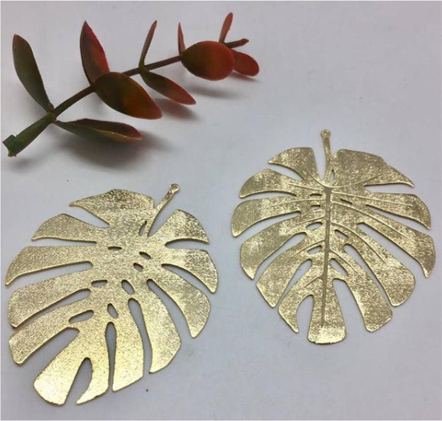 FO315 Figura Calada Monstera XL Figura Baño Oro Figuras Bañadas en Oro y Plata hecho de Bronce Bañado en Oro 18K